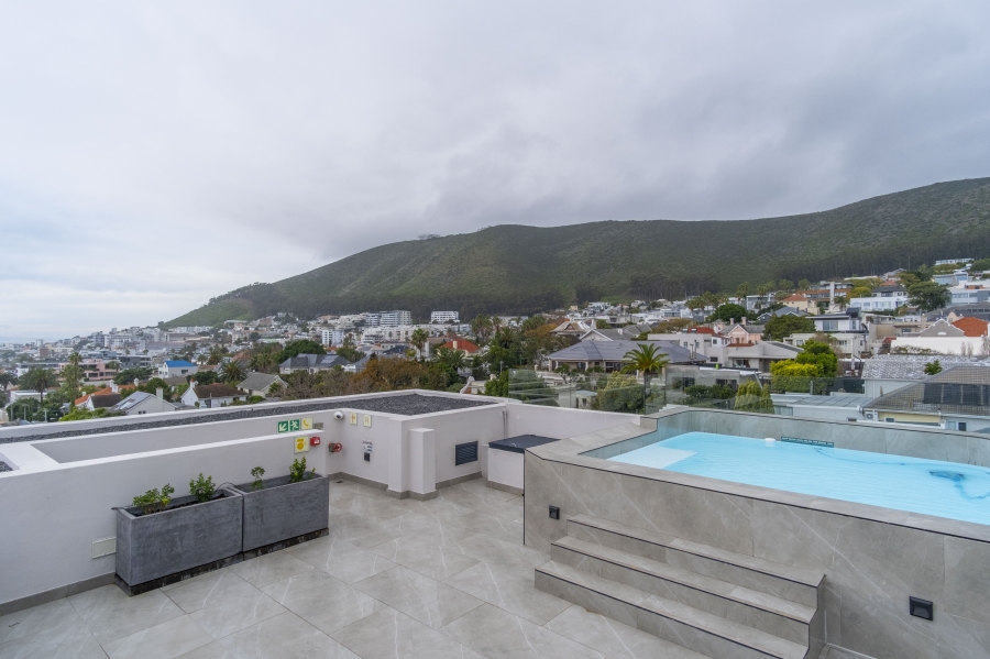 To Let 2 Bedroom Property for Rent in Fresnaye Western Cape